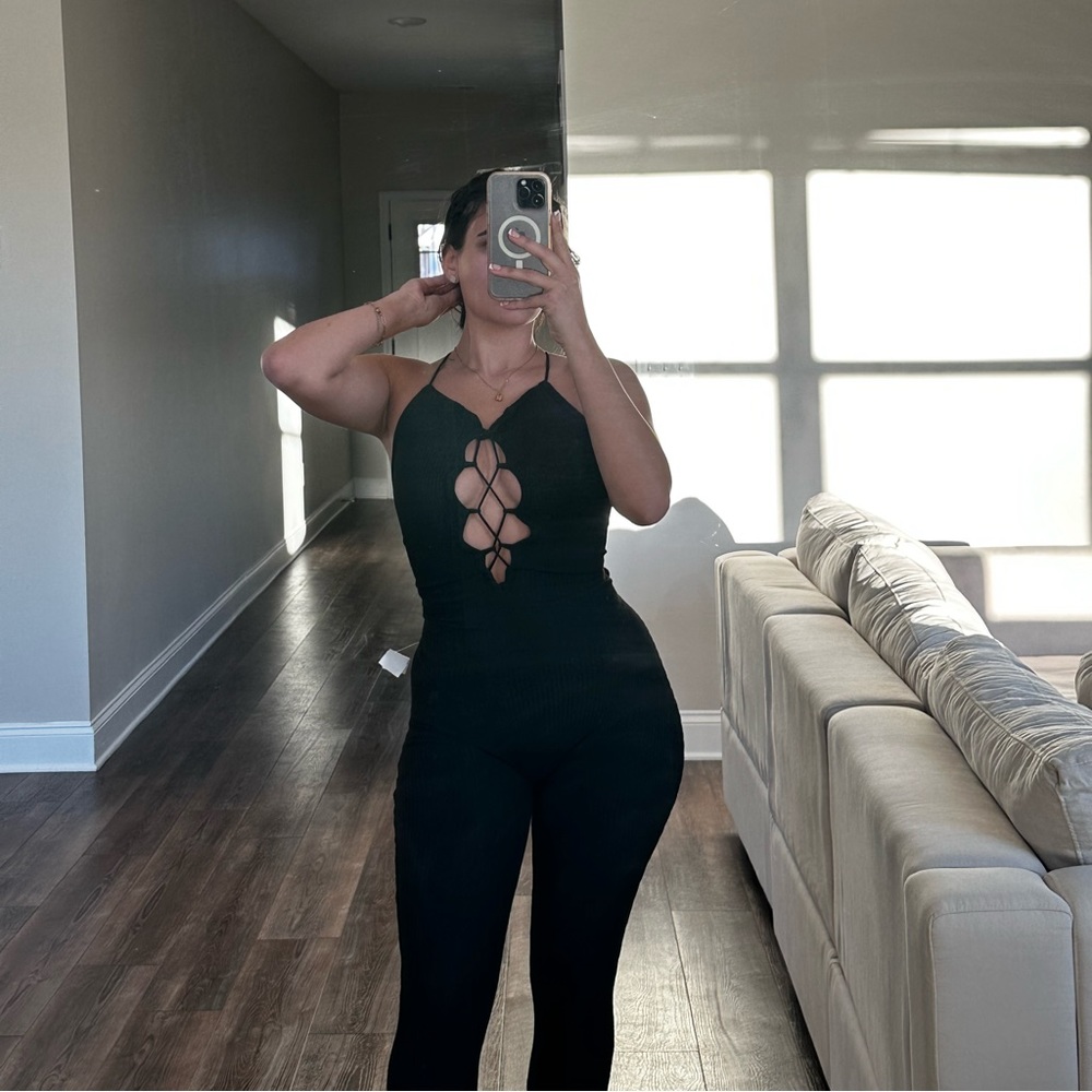 Long jumpsuit , open lace front